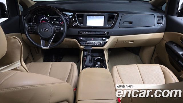 Kia Carnival Gasoline 7-Seater Limousine President 2020 — фото 7