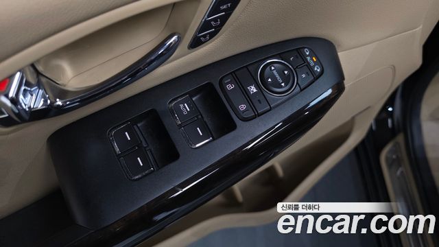 Kia Carnival Gasoline 7-Seater Limousine President 2020 — фото 32