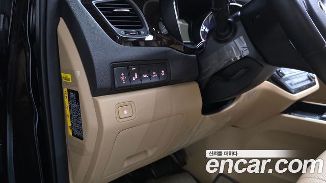 Kia Carnival Gasoline 7-Seater Limousine President 2020 — фото 36