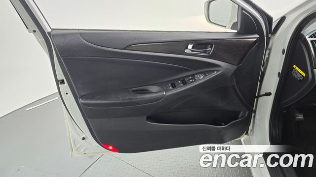 Hyundai Sonata (YF) Y20 Luxury 2012 — фото 24