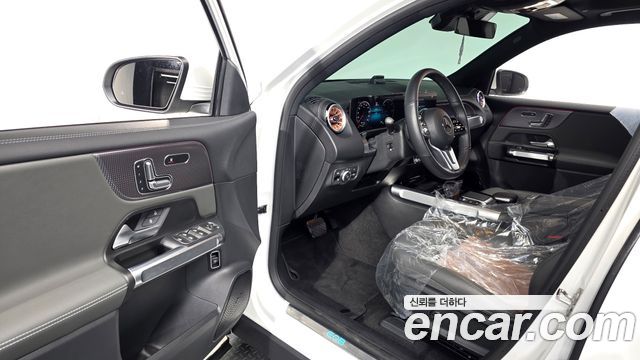 Mercedes-Benz EQB (X243) EQB300 4MATIC Electric Art 2024 — фото 10