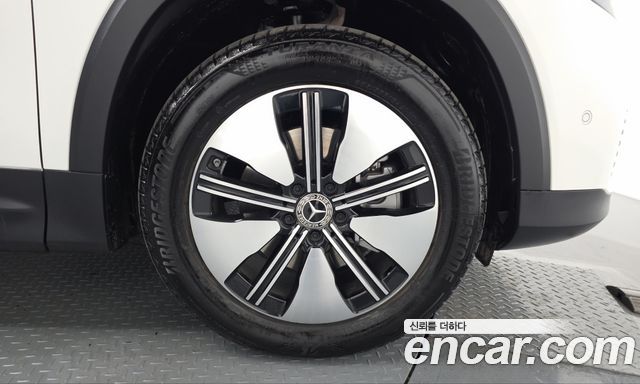 Mercedes-Benz EQB (X243) EQB300 4MATIC Electric Art 2024 — фото 21