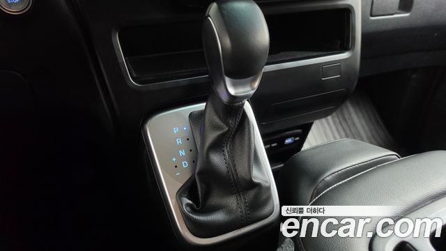 Hyundai Staria L3.5 Tourer 11-Seater Modern 2024 — фото 9