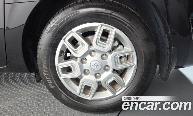 Hyundai Staria L3.5 Tourer 11-Seater Modern 2024 — фото 21