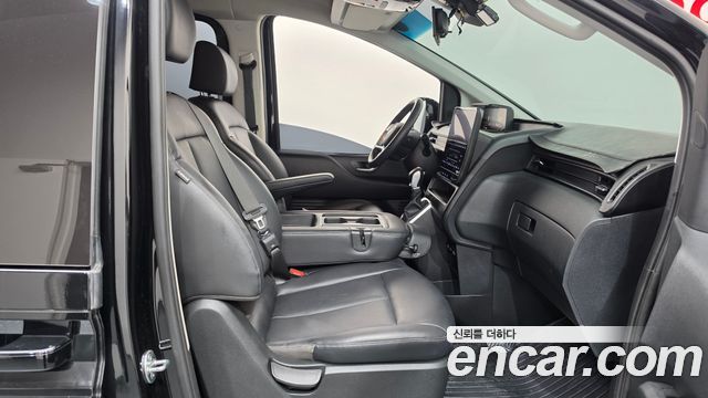 Hyundai Staria L3.5 Tourer 11-Seater Modern 2024 — фото 26