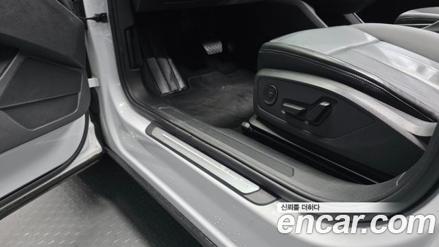 Audi Q4 e-tron (F4) 40 Premium 2022 — фото 13