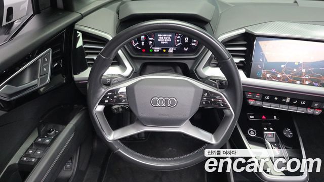 Audi Q4 e-tron (F4) 40 Premium 2022 — фото 15
