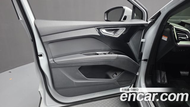 Audi Q4 e-tron (F4) 40 Premium 2022 — фото 24