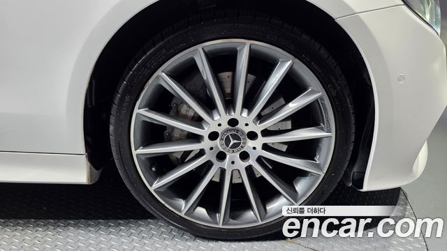 Mercedes-Benz E-Class (W213) E400 4MATIC Coupe 2017 — фото 5