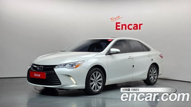 Toyota Camry 2.5 XLE