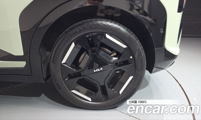 Kia EV3 Long Range 2WD GT Line 2025 — фото 21