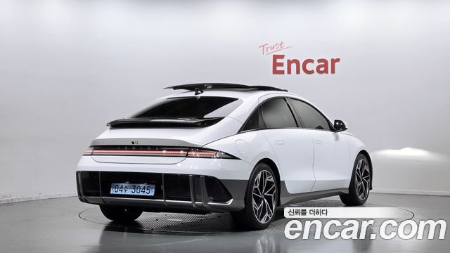 Hyundai Ioniq 6 Long Range Exclusive + 2023 — фото 2