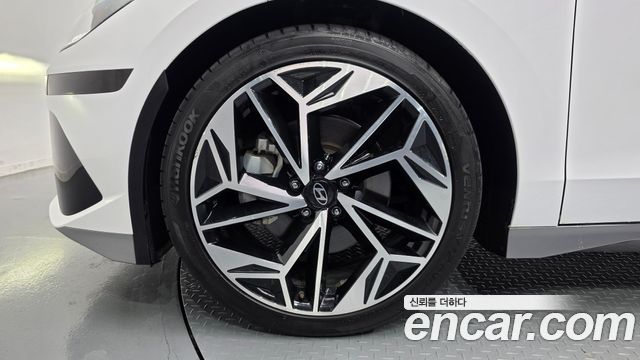 Hyundai Ioniq 6 Long Range Exclusive + 2023 — фото 5