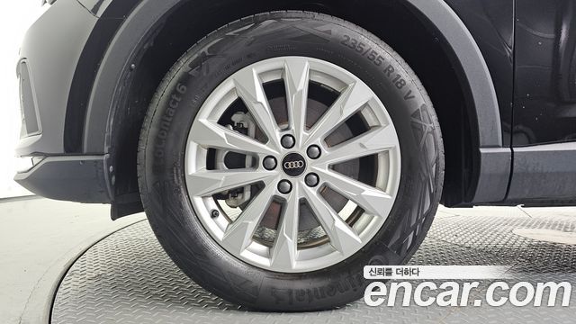 Audi Q3 (F3) 40 TFSI Quattro 2025 — фото 5