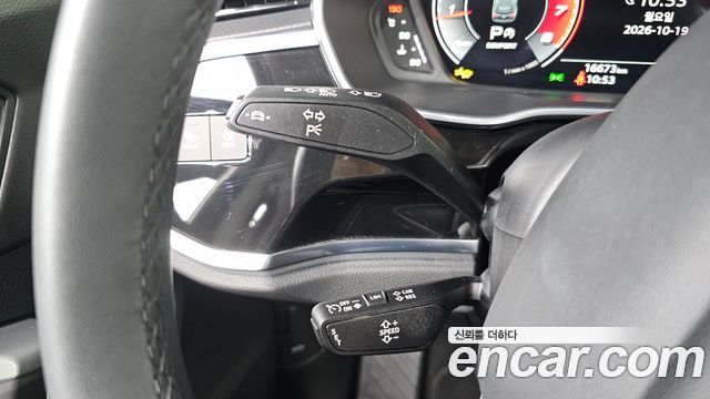 Audi Q3 (F3) 40 TFSI Quattro 2025 — фото 34