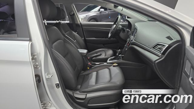 Hyundai Avante (AD) 1.6 GDI Value Plus 2017 — фото 11