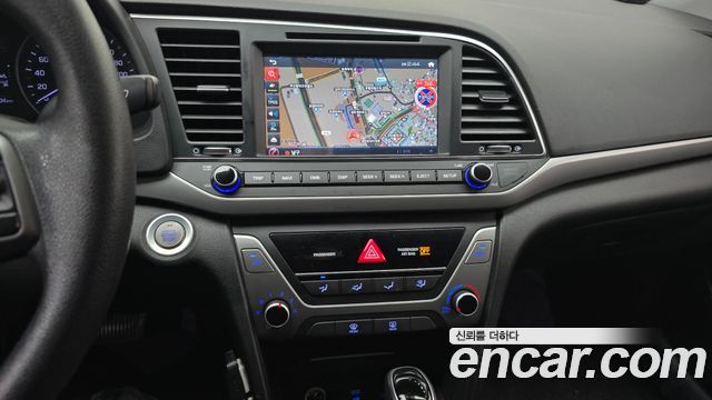 Hyundai Avante (AD) 1.6 GDI Value Plus 2017 — фото 13