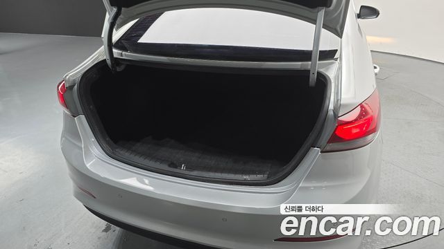 Hyundai Avante (AD) 1.6 GDI Value Plus 2017 — фото 17