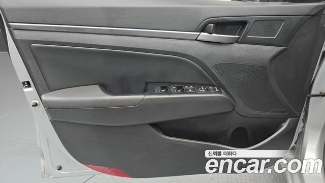 Hyundai Avante (AD) 1.6 GDI Value Plus 2017 — фото 24