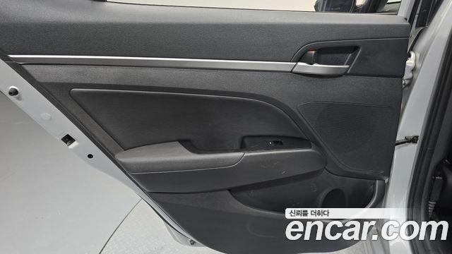 Hyundai Avante (AD) 1.6 GDI Value Plus 2017 — фото 25