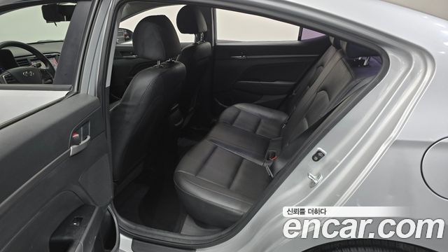 Hyundai Avante (AD) 1.6 GDI Value Plus 2017 — фото 26