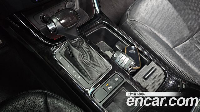 Kia Sorento R Diesel 2.0 2WD Noblesse 2014 — фото 9