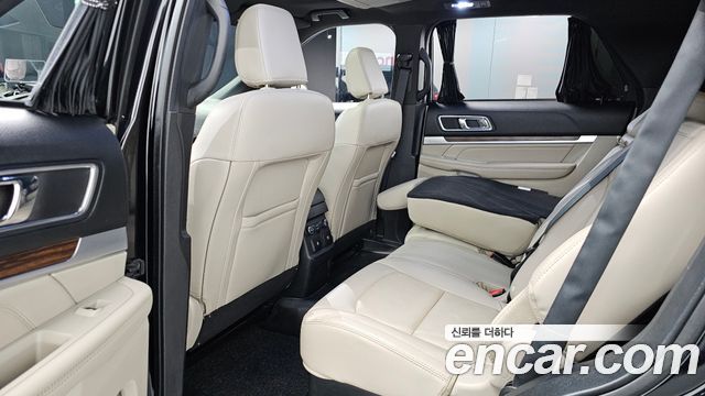 Ford Explorer 2.3 Limited 4WD 5th 2018 — фото 12