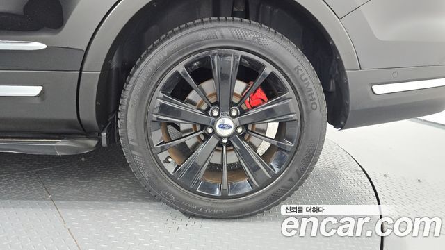 Ford Explorer 2.3 Limited 4WD 5th 2018 — фото 21