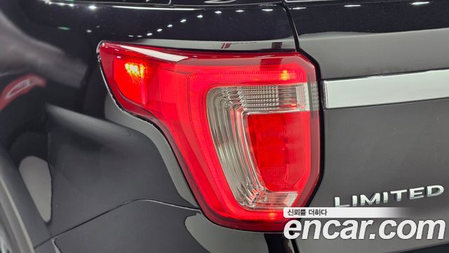 Ford Explorer 2.3 Limited 4WD 5th 2018 — фото 23