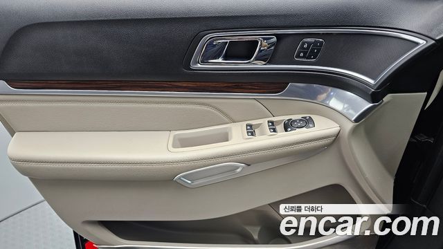 Ford Explorer 2.3 Limited 4WD 5th 2018 — фото 24