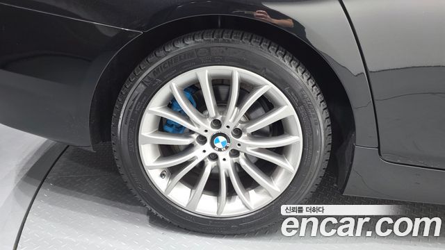 BMW 5 Series (F10) 528i Luxury 2015 — фото 5