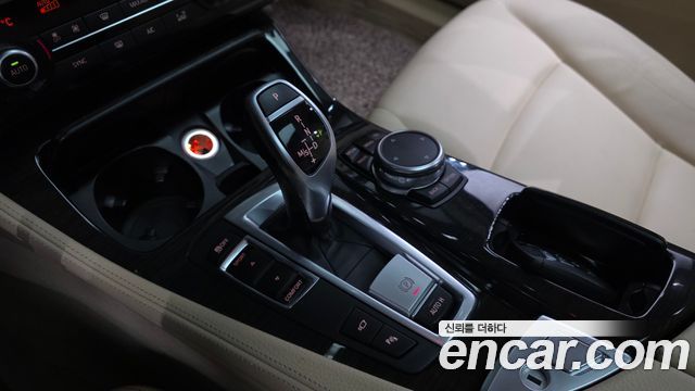BMW 5 Series (F10) 528i Luxury 2015 — фото 9