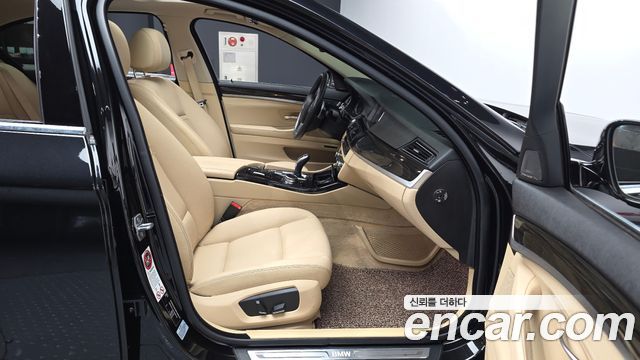BMW 5 Series (F10) 528i Luxury 2015 — фото 11