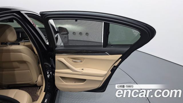 BMW 5 Series (F10) 528i Luxury 2015 — фото 25