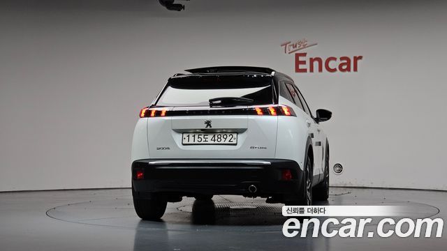 Peugeot 2008 (II) 1.5 BlueHDi GT Line 2021 — фото 4