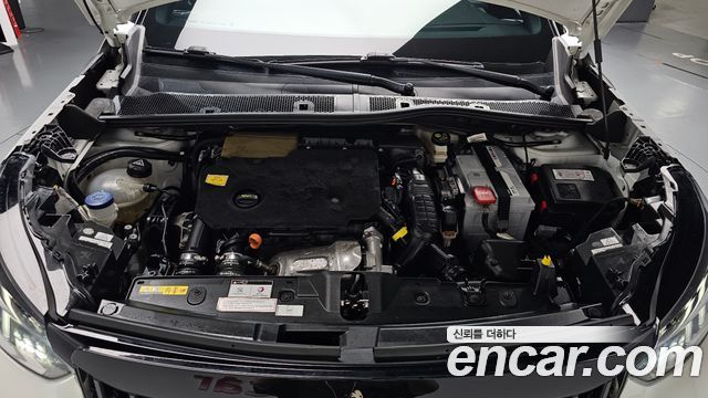 Peugeot 2008 (II) 1.5 BlueHDi GT Line 2021 — фото 6