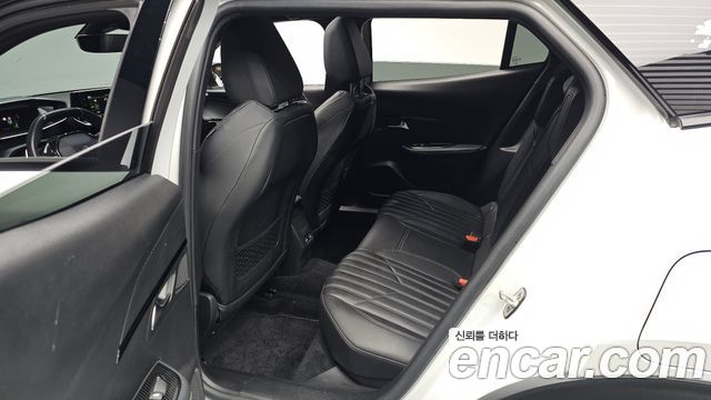 Peugeot 2008 (II) 1.5 BlueHDi GT Line 2021 — фото 11