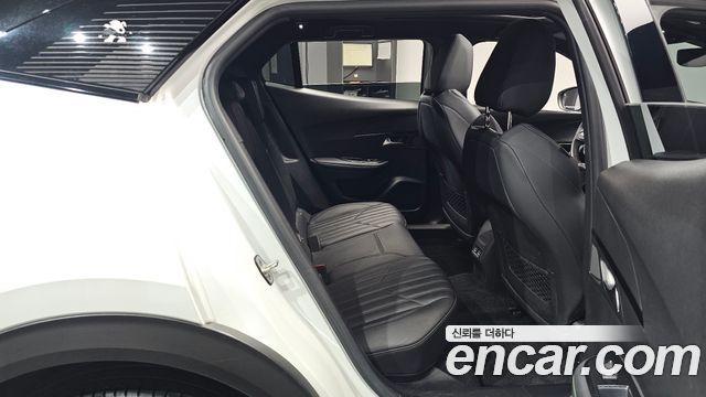 Peugeot 2008 (II) 1.5 BlueHDi GT Line 2021 — фото 12