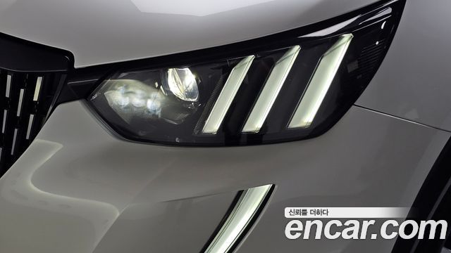 Peugeot 2008 (II) 1.5 BlueHDi GT Line 2021 — фото 22