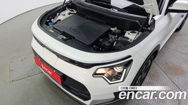 Kia Niro EV Air 2023 — фото 6