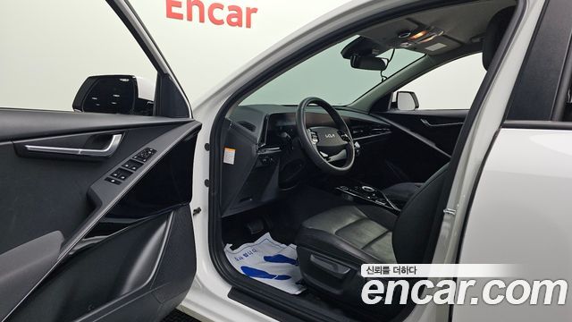 Kia Niro EV Air 2023 — фото 10
