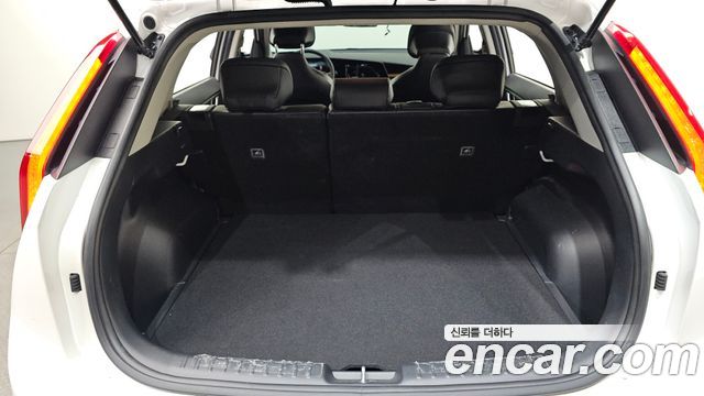 Kia Niro EV Air 2023 — фото 20