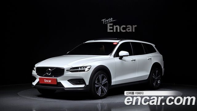 Volvo V60 Cross Country (II) T5 Pro AWD