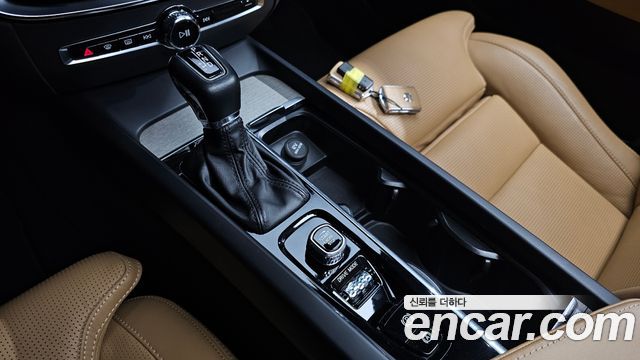 Volvo V60 Cross Country (II) T5 Pro AWD 2020 — фото 9