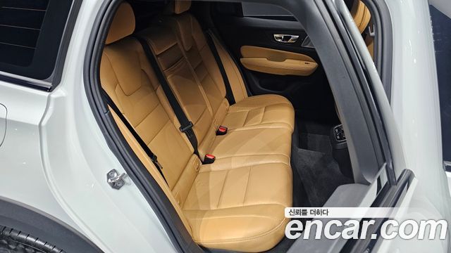 Volvo V60 Cross Country (II) T5 Pro AWD 2020 — фото 11