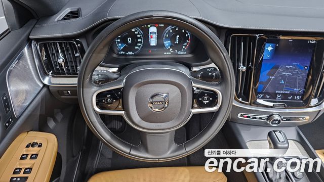 Volvo V60 Cross Country (II) T5 Pro AWD 2020 — фото 13