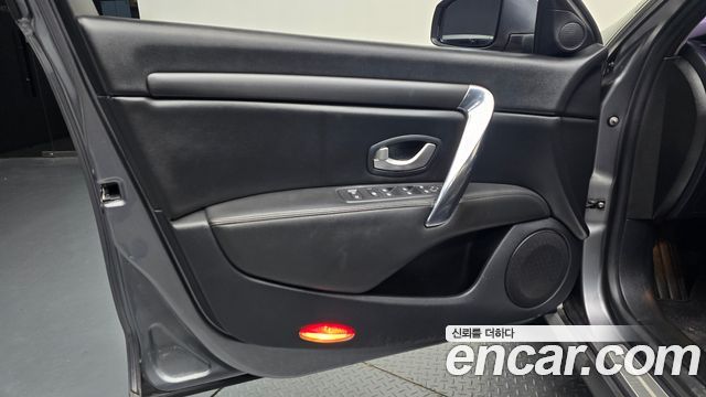 Renault Korea SM7 Nova LPLI 2.0 LPe Disabled 2016 — фото 24