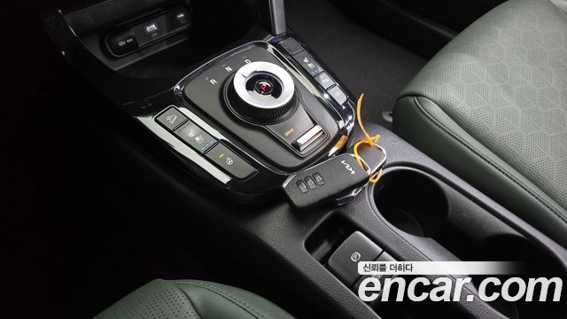 Kia Seltos Gasoline 1.6 Turbo 2WD Gravity 2023 — фото 9