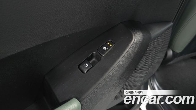 Kia Seltos Gasoline 1.6 Turbo 2WD Gravity 2023 — фото 17
