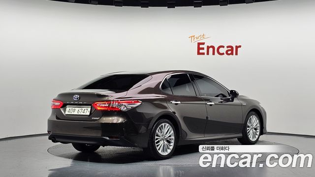 Toyota Camry (XV70) 2.5 XLE Hybrid 2018 — фото 2
